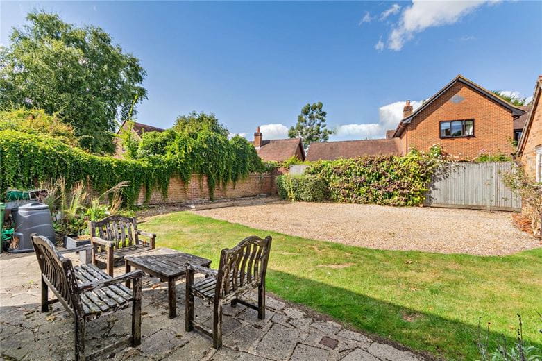 3 bedroom house, Newbury Road, Kingsclere RG20 - Sold