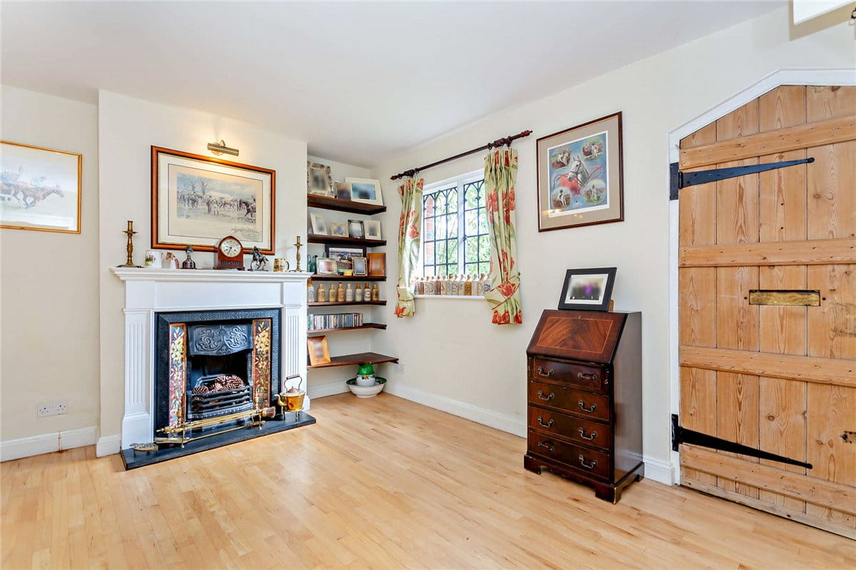 3 bedroom house, Newbury Road, Kingsclere RG20 - Sold