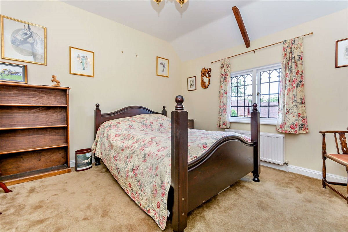 3 bedroom house, Newbury Road, Kingsclere RG20 - Sold