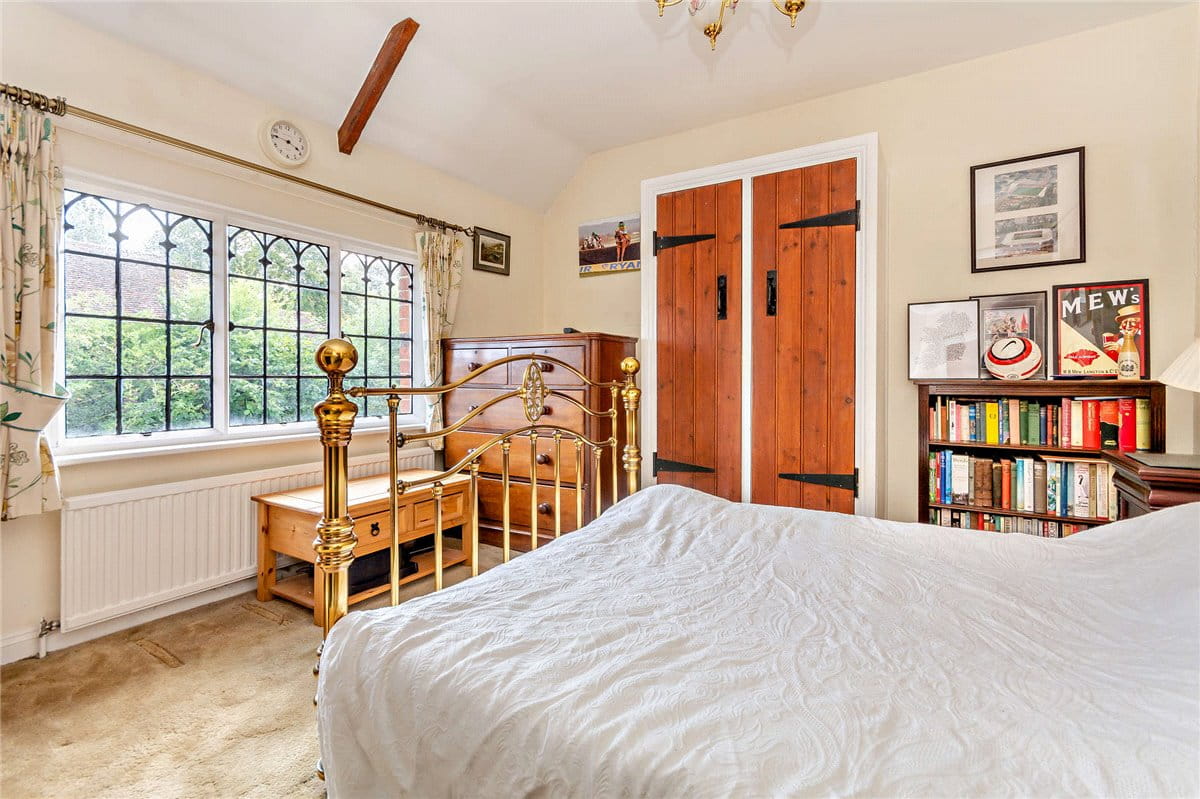 3 bedroom house, Newbury Road, Kingsclere RG20 - Sold