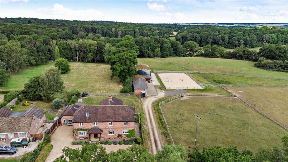 3.2 acres House, Wickham Heath, Newbury RG20 - Available