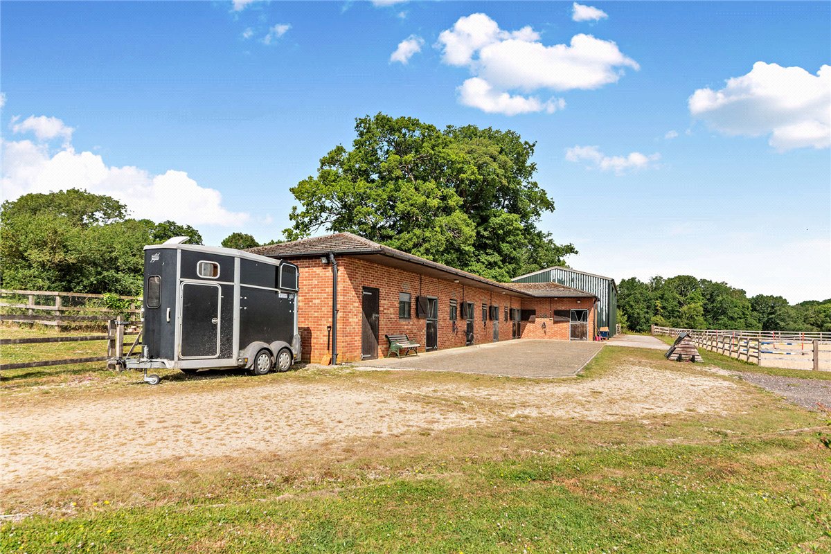 3.2 acres House, Wickham Heath, Newbury RG20 - Available