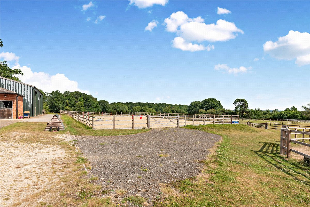 3.2 acres House, Wickham Heath, Newbury RG20 - Available