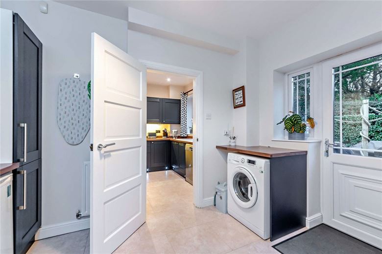 4 bedroom house, Hatch Close, Chapel Row RG7 - Sold STC