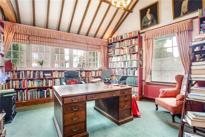 6 bedroom house, Eastbury, Hungerford RG17 - Available