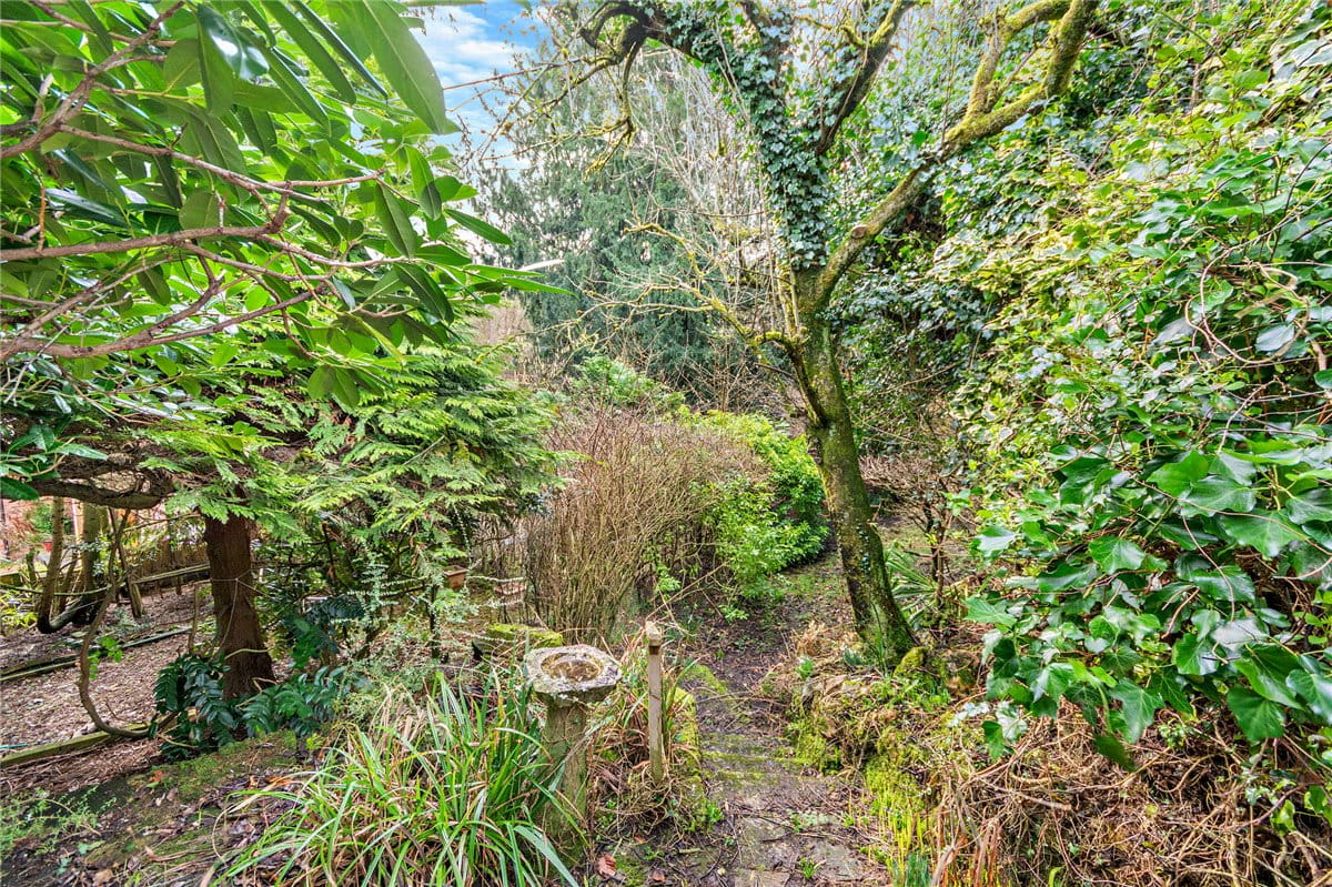 2 bedroom house, Belmont, Woodspeen RG20 - Available