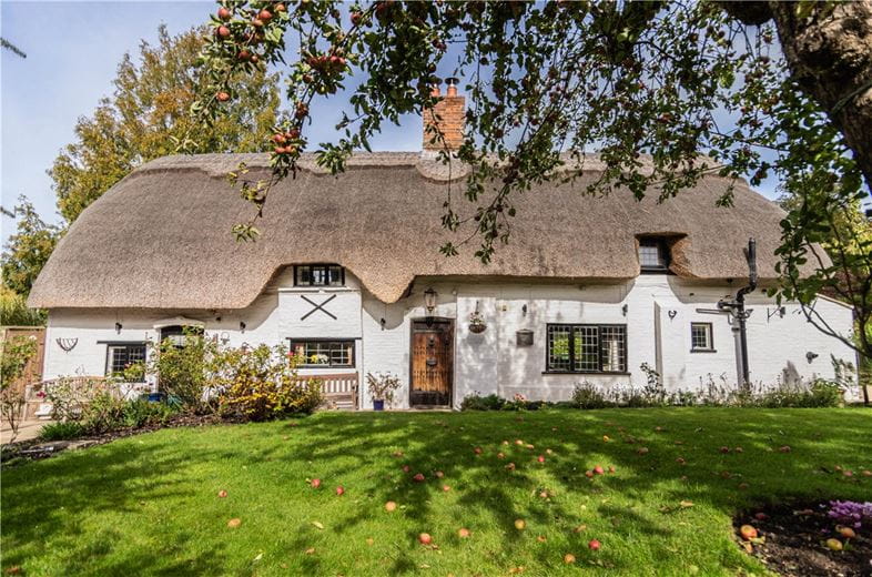 4 bedroom cottage, Newbury Road, Wickham RG20 - Available