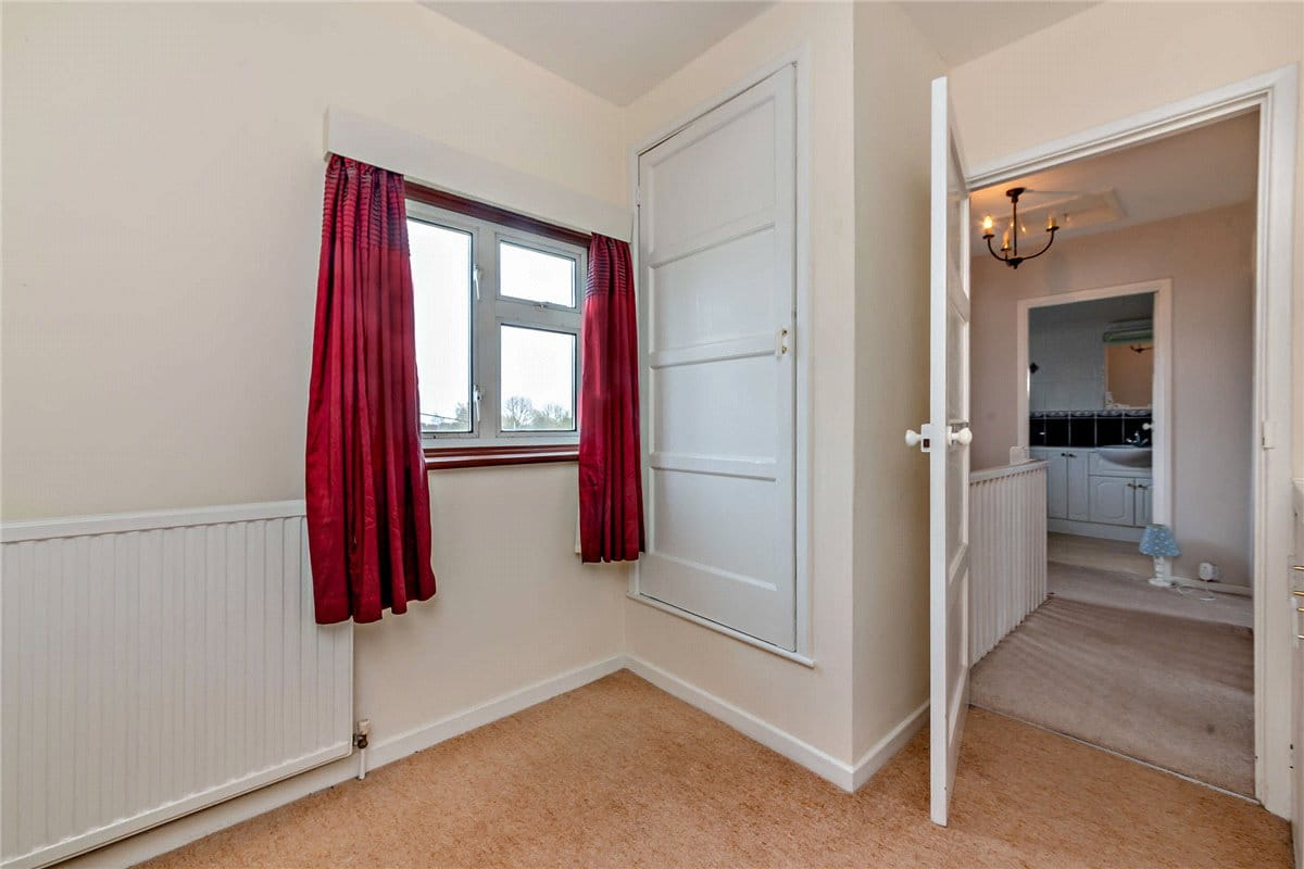 3 bedroom house, Gravelly Close, North End RG20 - Available