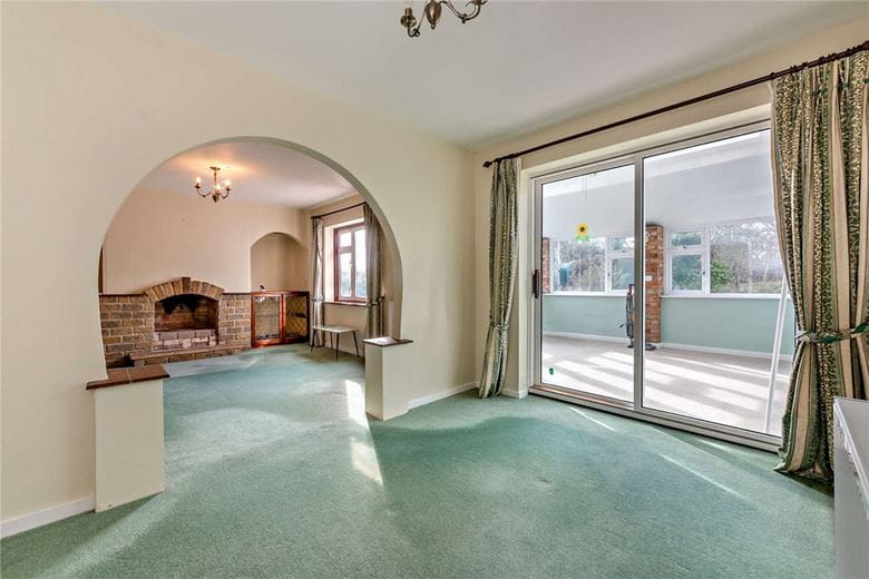 3 bedroom house, Gravelly Close, North End RG20 - Available