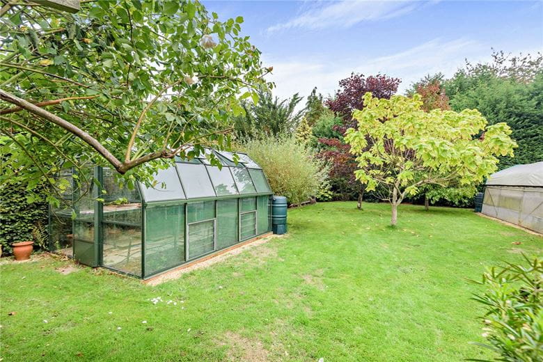 5 bedroom bungalow, Long Grove, Upper Bucklebury RG7 - Available