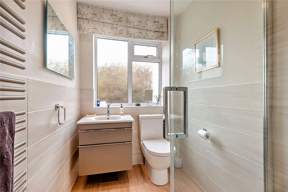 5 bedroom bungalow, Long Grove, Upper Bucklebury RG7 - Available