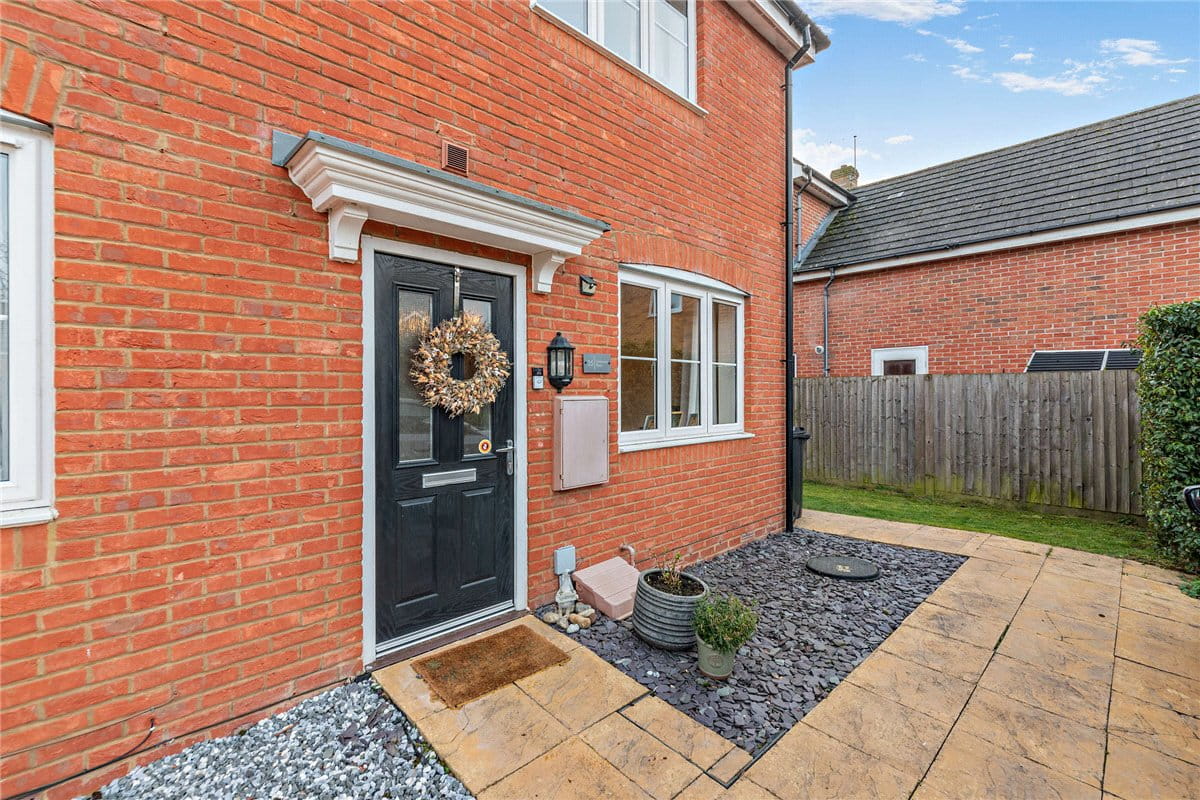 2 bedroom house, Greenacre Place, Newbury RG14 - Available