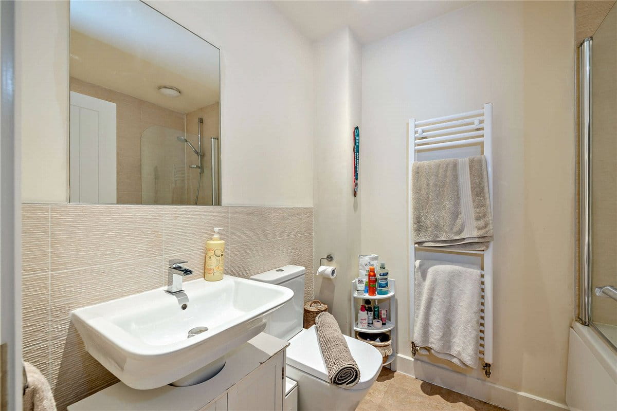 2 bedroom house, Greenacre Place, Newbury RG14 - Available