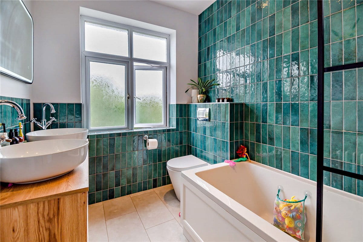 5 bedroom house, Catherine Road, Newbury RG14 - Sold STC