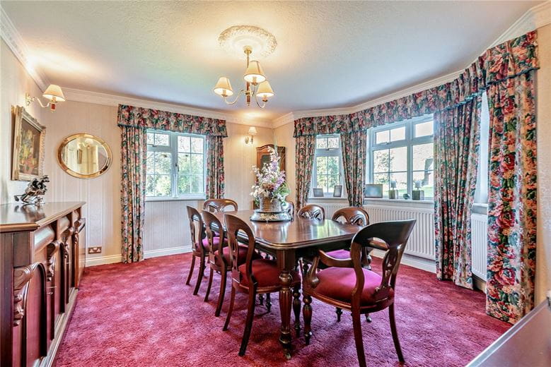 5 bedroom house, Fox's Lane, Kingsclere RG20 - Available