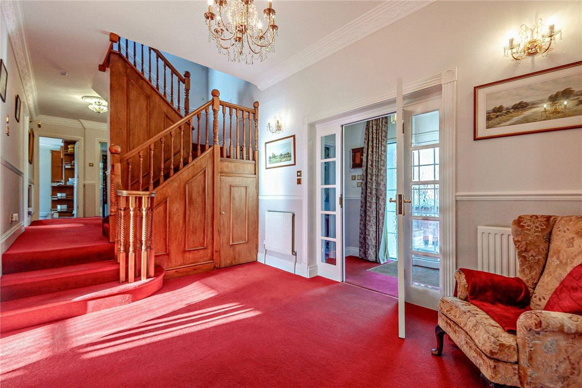 5 bedroom house, Fox's Lane, Kingsclere RG20 - Available