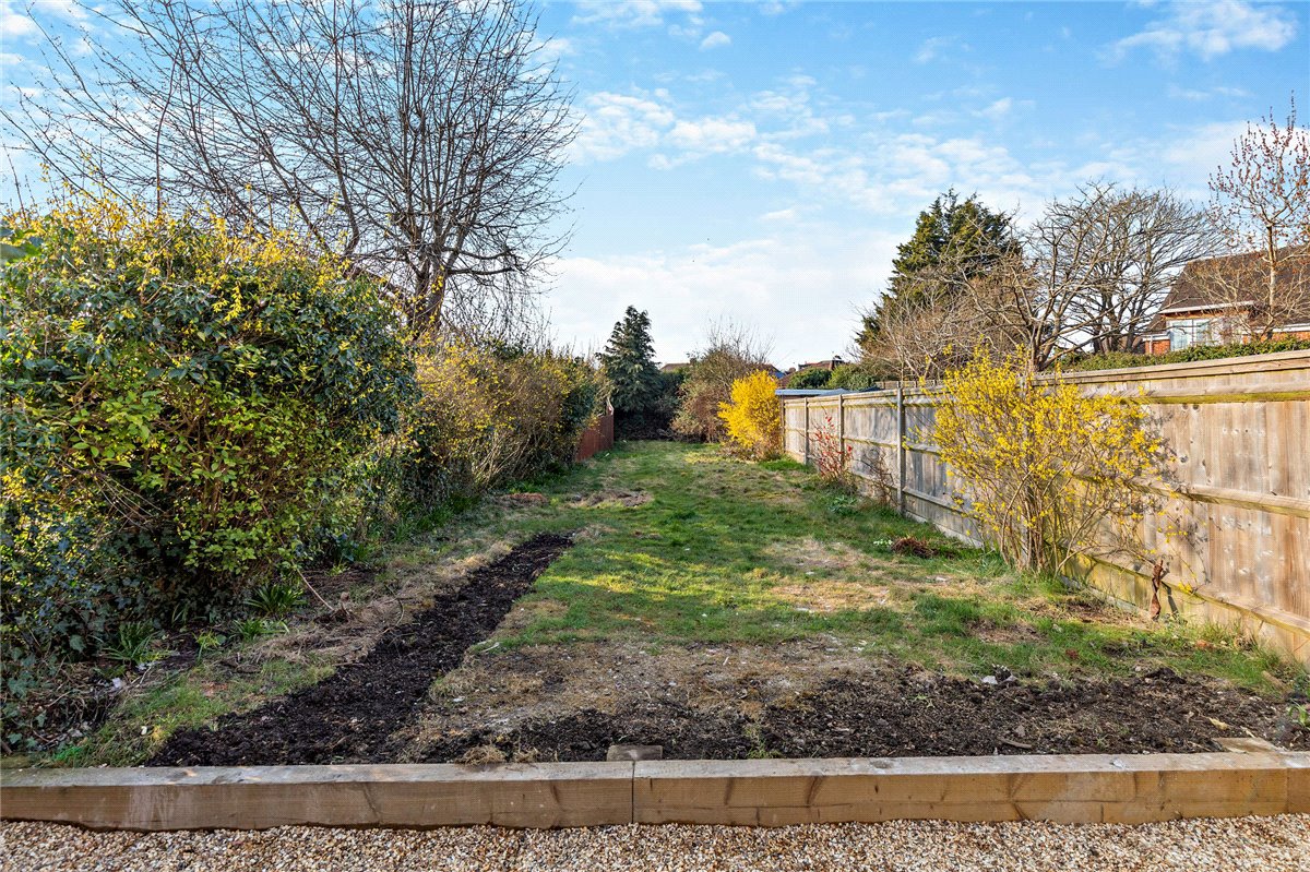 3 bedroom house, Andover Road, Newbury RG14 - Sold