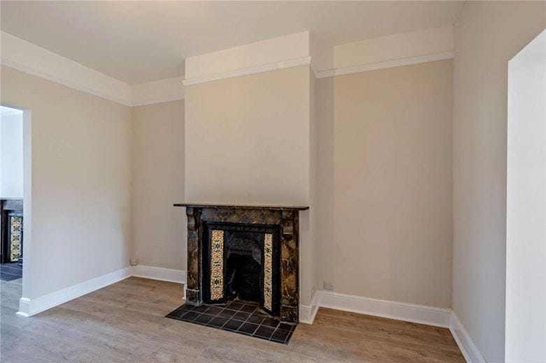 3 bedroom house, Andover Road, Newbury RG14 - Sold