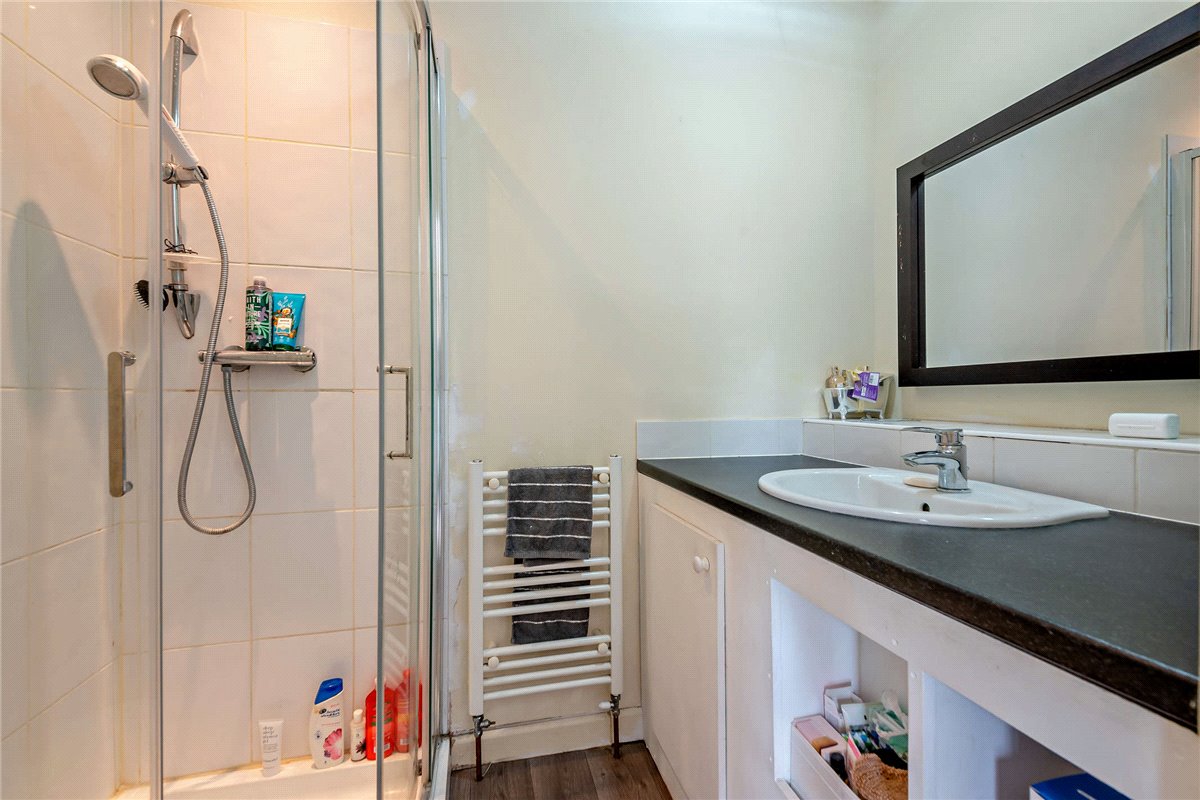 4 bedroom house, Green Lane, Newbury RG14 - Available