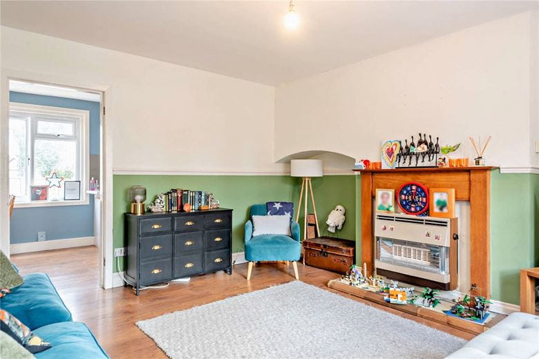 4 bedroom house, Green Lane, Newbury RG14 - Available