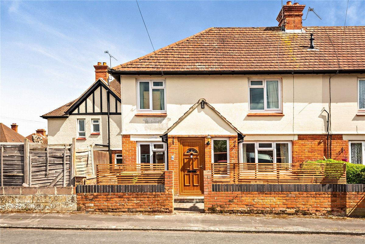 4 bedroom house, Green Lane, Newbury RG14 - Available