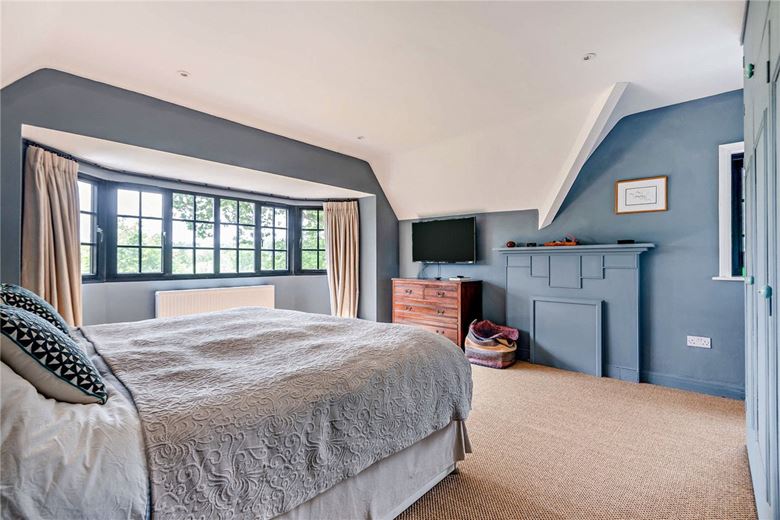 4 bedroom house, Bishops Green, Newbury RG20 - Available