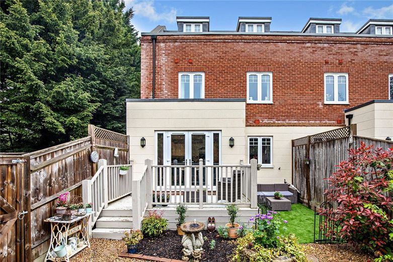 5 bedroom house, The Dolmans, Shaw RG14 - Sold STC