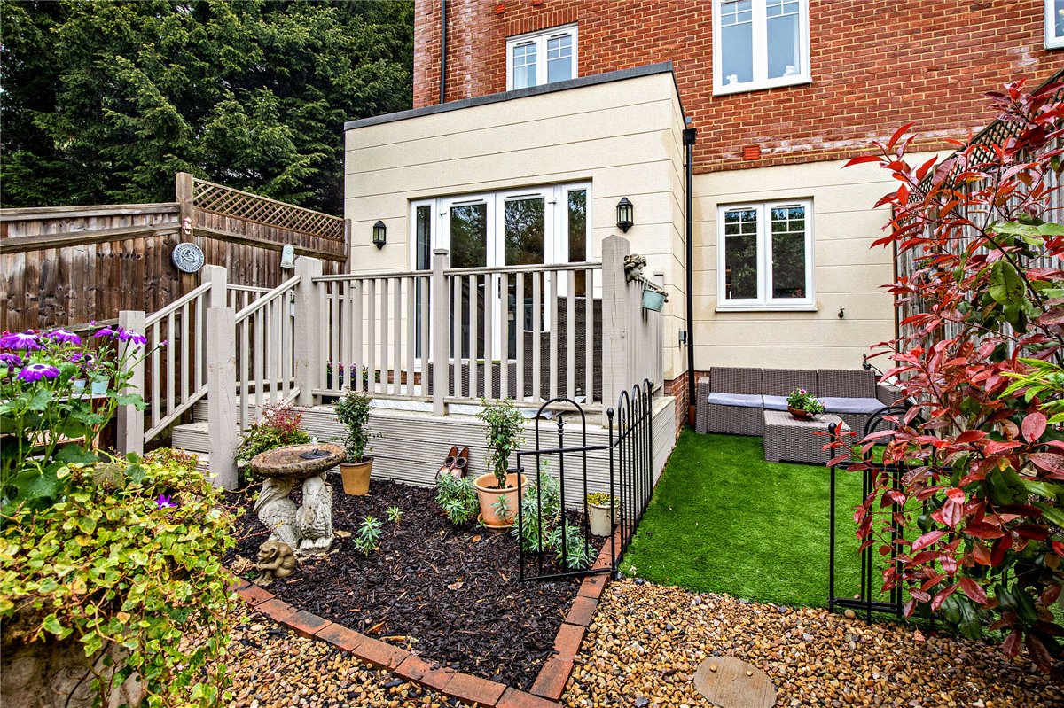 5 bedroom house, The Dolmans, Shaw RG14 - Sold STC