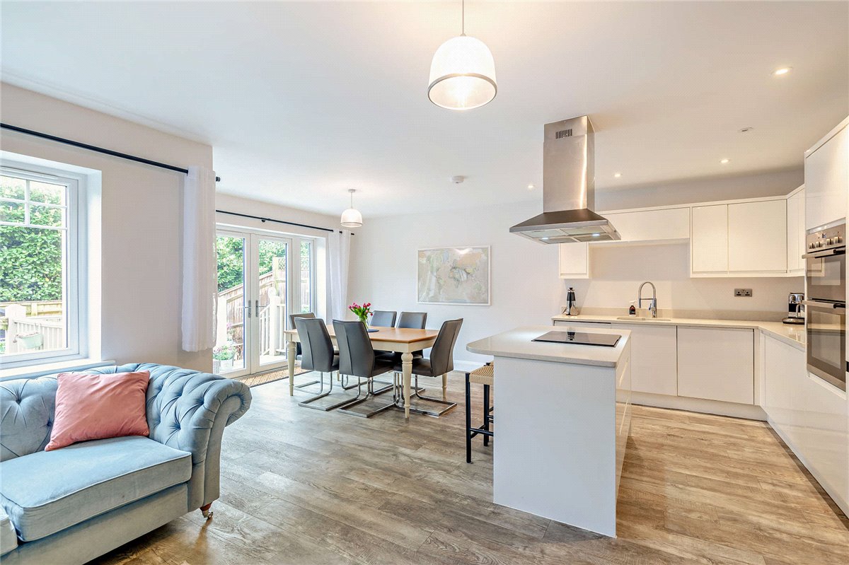 5 bedroom house, The Dolmans, Shaw RG14 - Sold STC