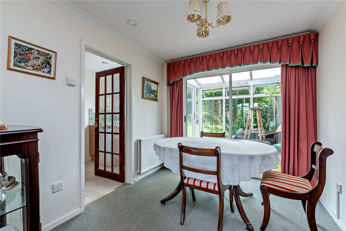 3 bedroom house, Harwood Rise, Woolton Hill RG20 - Sold STC