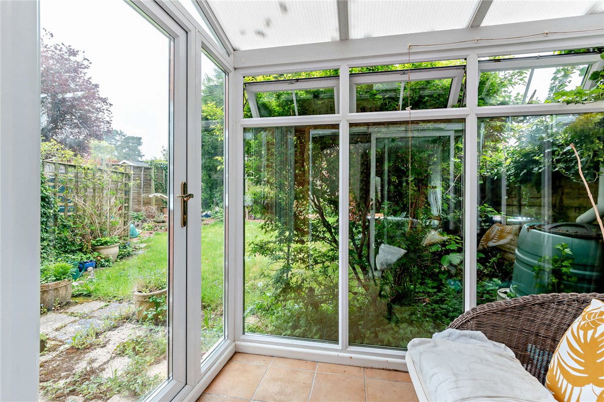 3 bedroom house, Harwood Rise, Woolton Hill RG20 - Sold STC