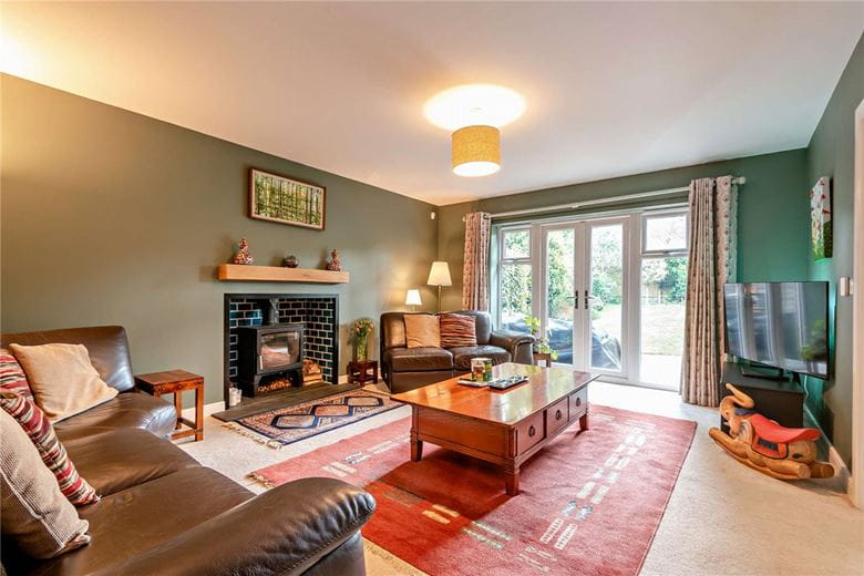 5 bedroom house, Meadowbrook, Woolton Hill RG20 - Available