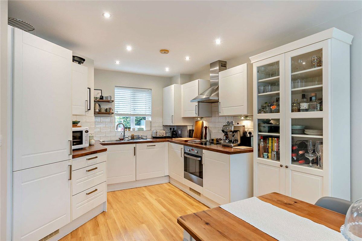 3 bedroom house, Merlin Road, Bishops Green RG20 - Sold STC