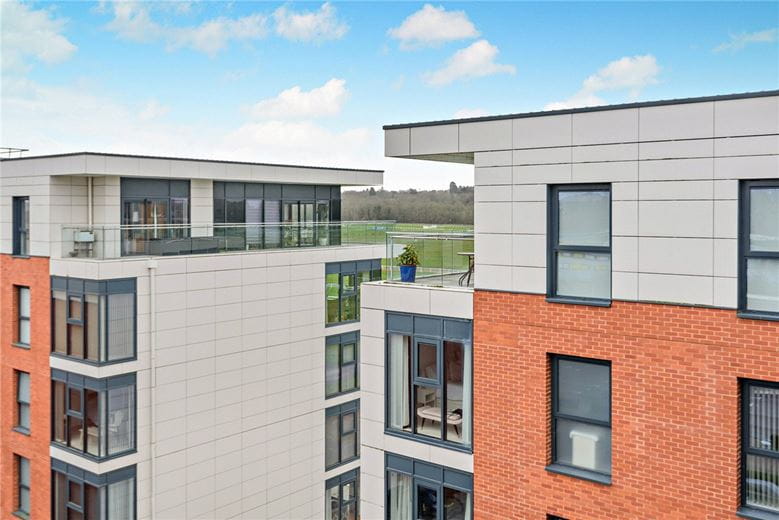 1 bedroom flat, Kingman Way, Newbury RG14 - Available