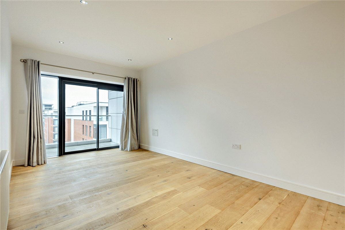 1 bedroom flat, Kingman Way, Newbury RG14 - Available