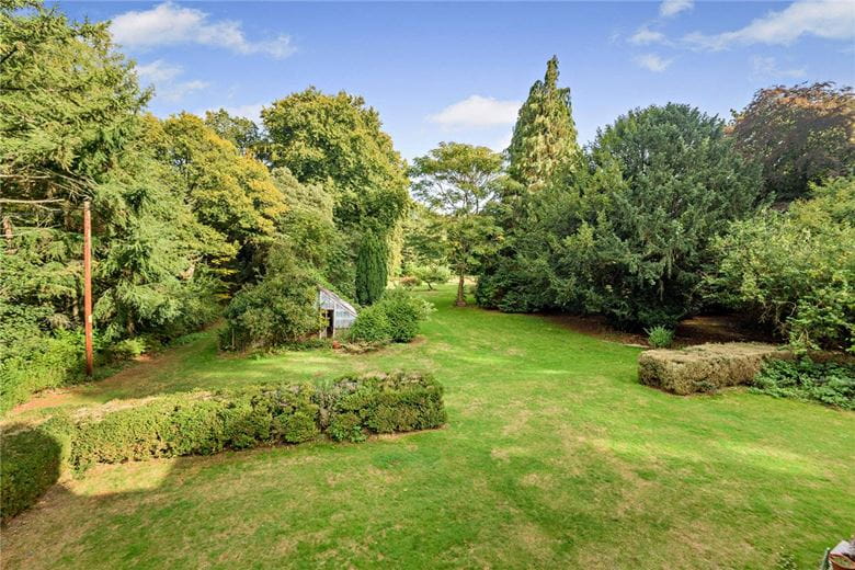 6 bedroom house, Burys Bank Road, Greenham RG19 - Sold STC