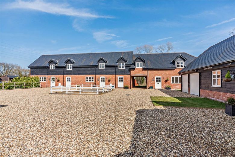  bedroom , Ram Alley, Ashford Hill RG19 - Available