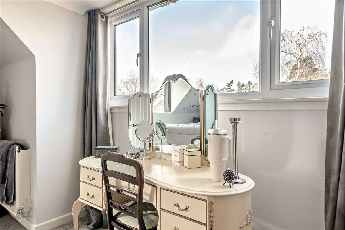 4 bedroom house, Broadlayings, Woolton Hill RG20 - Available