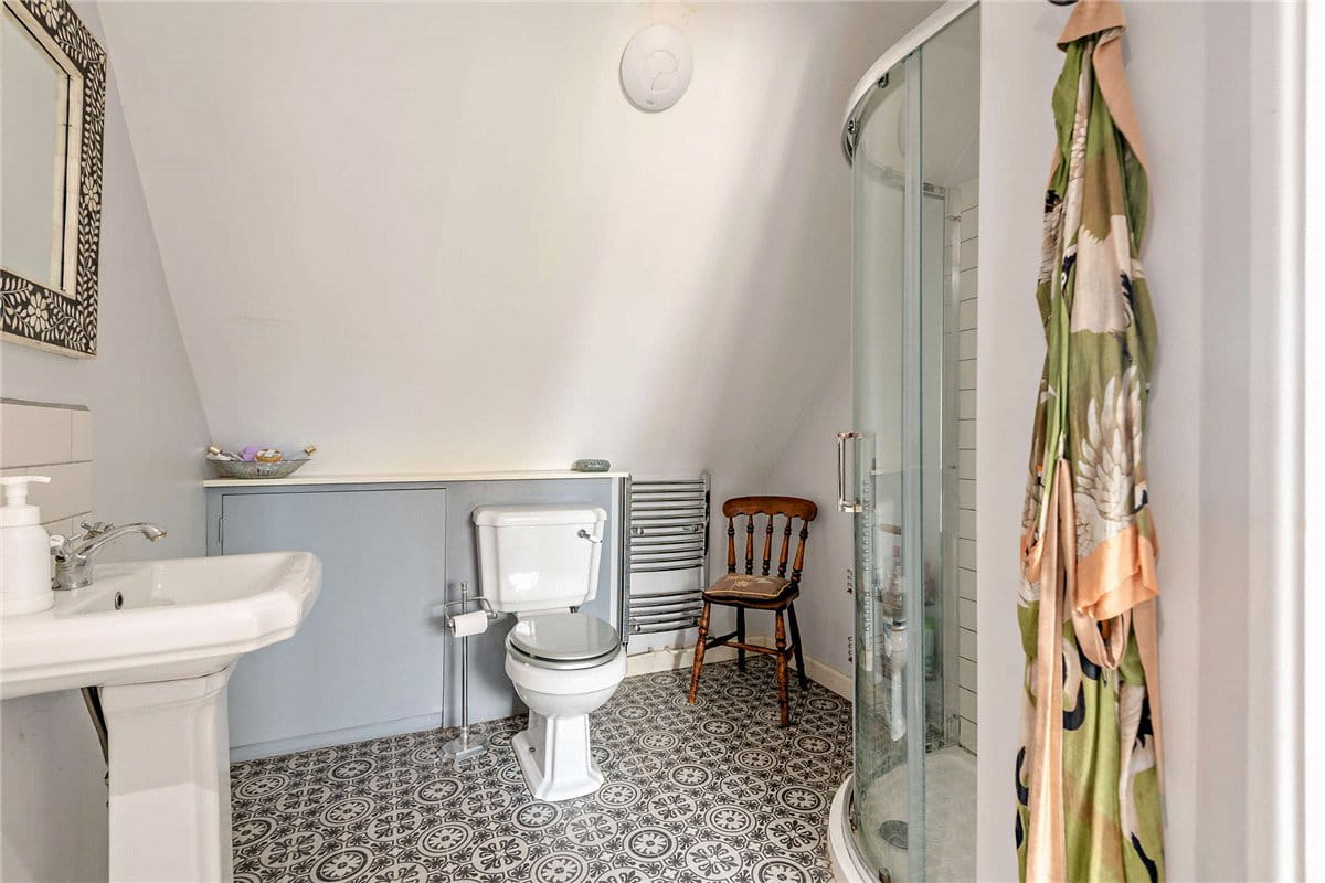 4 bedroom house, Broadlayings, Woolton Hill RG20 - Available