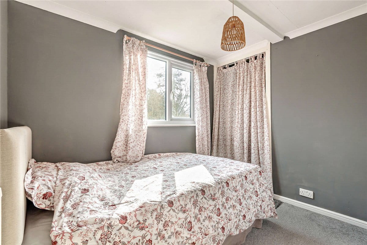 4 bedroom house, Broadlayings, Woolton Hill RG20 - Available