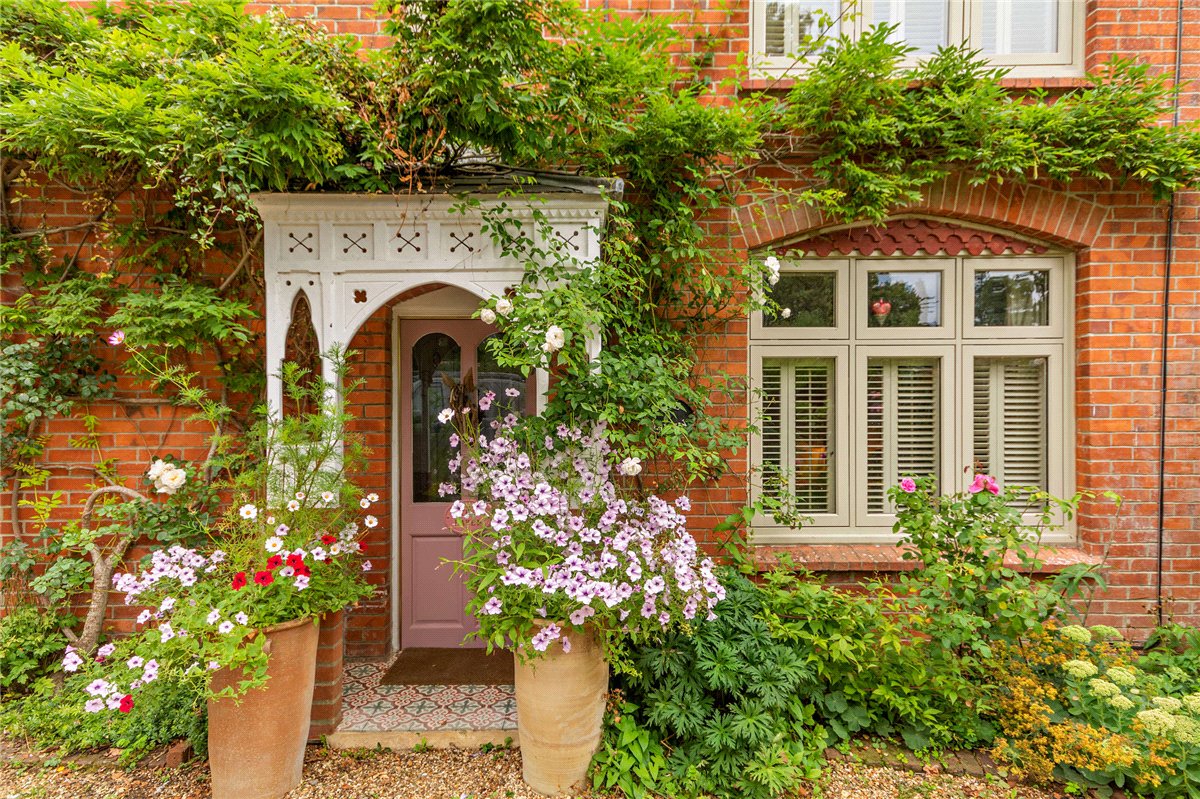 3 bedroom house, Gore End Road, Ball Hill RG20 - Sold