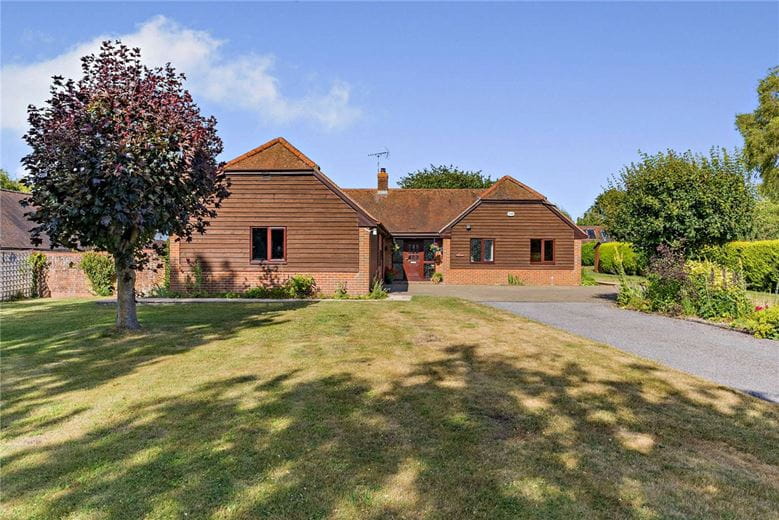 4 bedroom bungalow, Ginge Road, West Hendred OX12 - Available