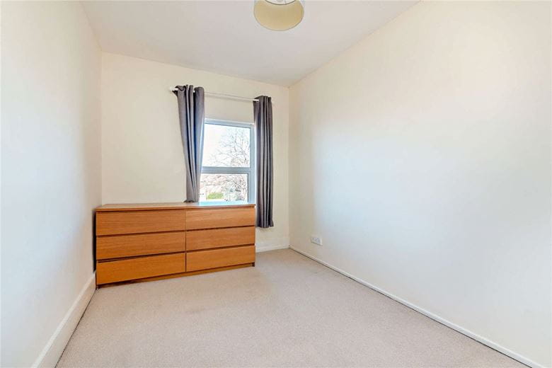 1 bedroom flat, London Road, Newbury RG14 - Available