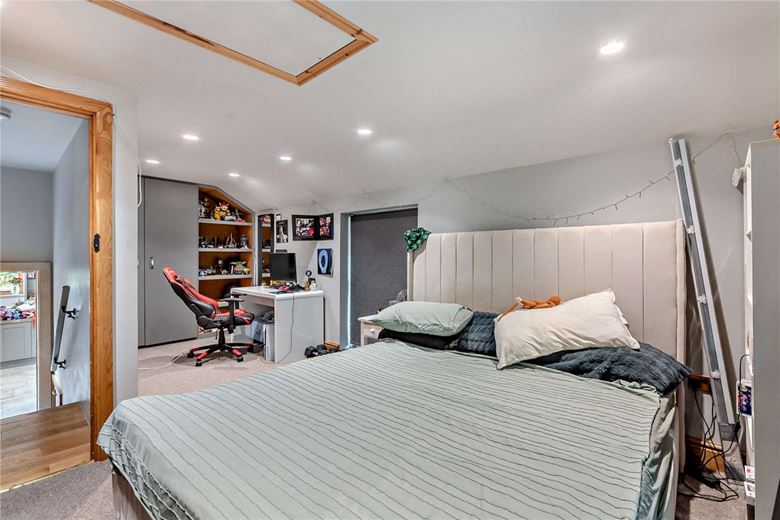 4 bedroom house, Ashford Hill Road, Headley RG19 - Available