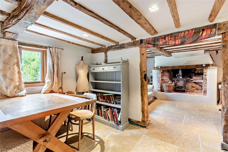 4 bedroom house, Ashford Hill Road, Headley RG19 - Available