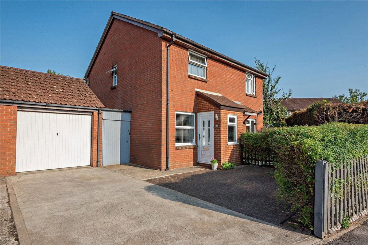 2 bedroom house, Blackdown Way, Thatcham RG19 - Sold