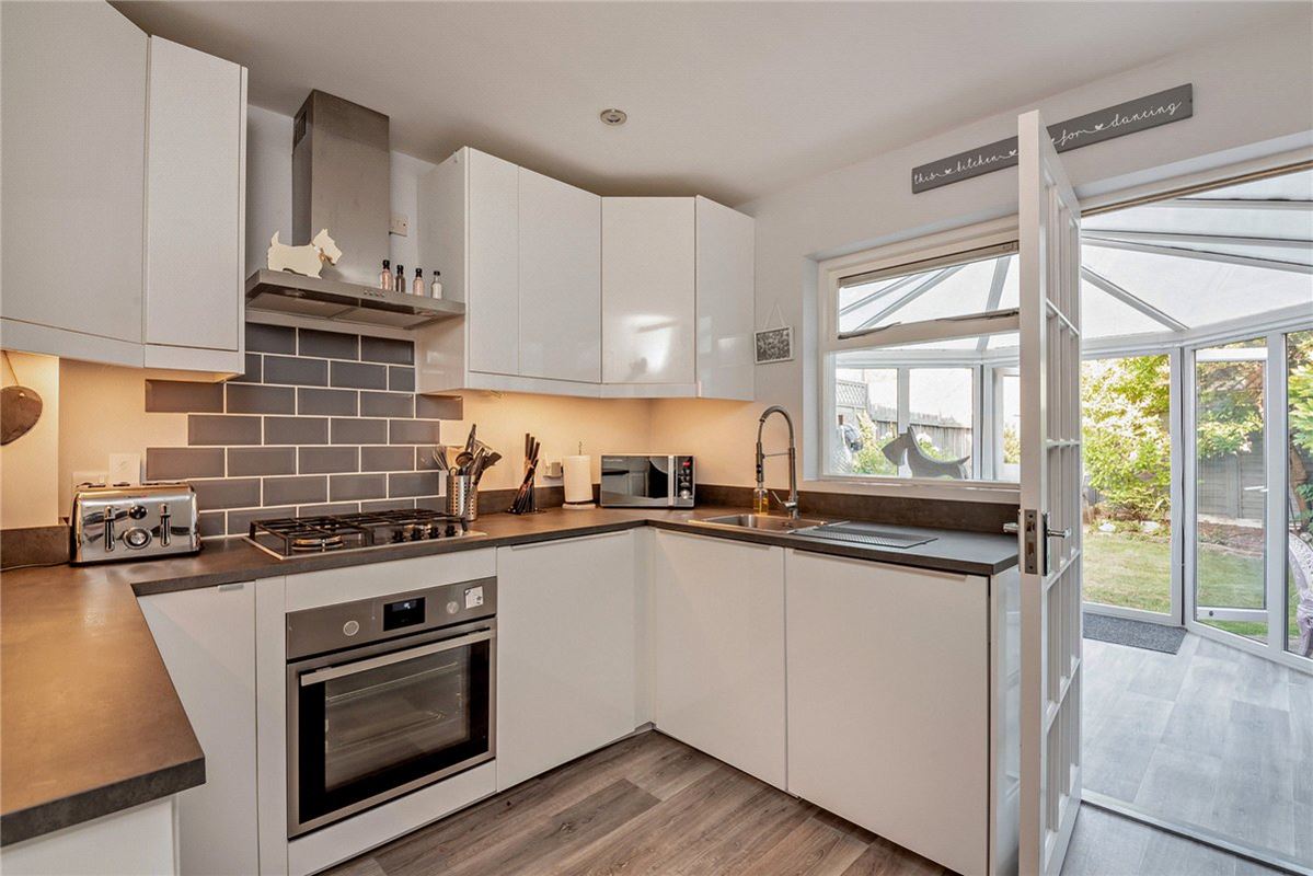 2 bedroom house, Blackdown Way, Thatcham RG19 - Sold