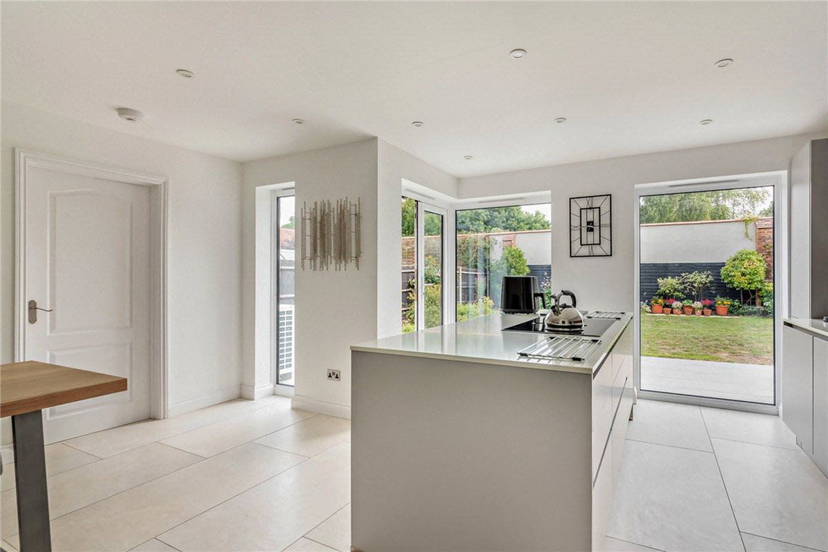 4 bedroom house, The Rookery, Peasemore RG20 - Sold