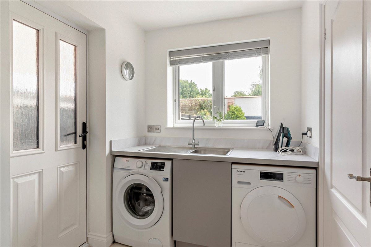 4 bedroom house, The Rookery, Peasemore RG20 - Sold