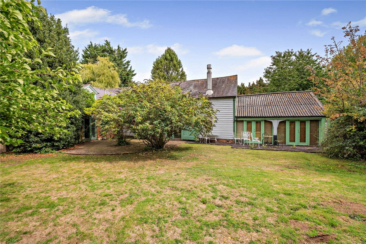 6 bedroom house, Brightwalton, Newbury RG20 - Available